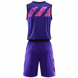 Uniformes de basket-ball de conception OEM de nouveau style, vêtements de basket-ball très vendus, ensemble d'uniformes de basket-ball sublimés à séchage rapide pour enfants - Product Image 2