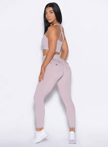 Nouveau design de leggings de yoga personnalisés à taille élastique violette sur glace 2 poches arrière sans couture avant leggings d'entraînement de gymnastique taille haute pour femmes - Product Image 2