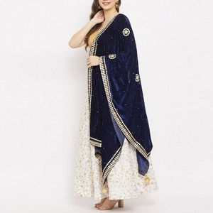 Chal bordado de terciopelo para mujer, cubierta de hombro de terciopelo azul, chal bordado, largo y cálido - Product Image 2