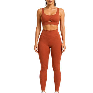 Conjuntos de Yoga Ligeros para Mujer con Tela Elástica y Ajuste Cómodo para Práctica de Yoga, Ejercicio, Fitness y Uso Diario - Product Image 1