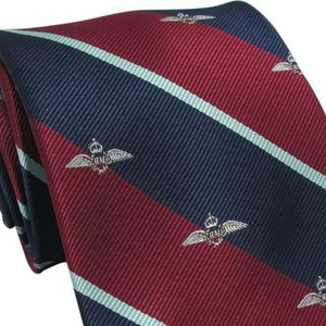 Cravate tissée en bandes de polyester avec logo personnalisé école fournisseur en gros de cravates de qualité supérieure - Product Image 4