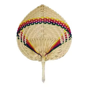 Handfan durable en bambou idéal pour les cadeaux promotionnels et le confort des invités. - Product Image 1