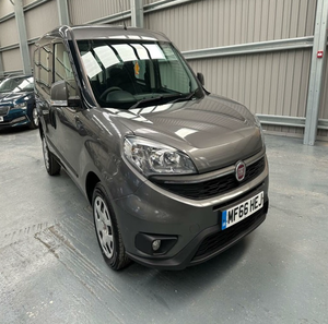 Venta con Descuento de Vehículos Usados, Vehículos Usados en Venta, <span class=keywords><strong>FIAT</strong></span> <span class=keywords><strong>DOBLO</strong></span> 1.4 EASY <span class=keywords><strong>2016</strong></span> con Volante a la Izquierda/Derecha, Equipamiento Completo - Product Image 2