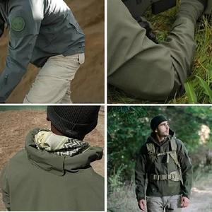 โพลีเอสเตอร์เปลือกวัสดุราคาถูกถนนสวมใส่ที่มีคุณภาพสูงขายส่งเต็มแขนผู้ชาย Softshell แจ็คเก็ตในการขายในขณะนี้ - Product Image 5