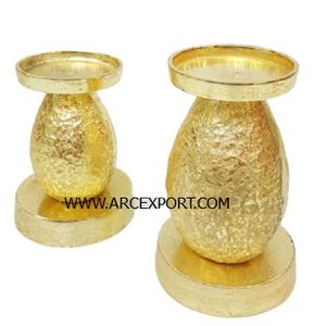 Ensemble de 2 bougeoirs de différentes tailles couleur or Design fantaisie Service de luxe en métal de meilleure qualité pour article léger Fantaisie - Product Image 1