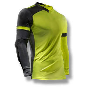 Camisetas de entrenamiento de fútbol de estilo personalizado con nombre y diseños de números personalizados, proveedor OEM de Pakistán para uniformes de fútbol - Product Image 1