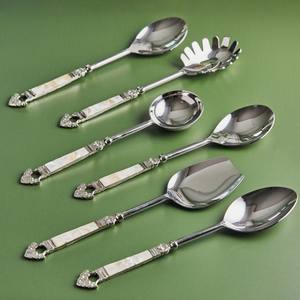 Tête en acier inoxydable classique avec poignées design Ensemble de couverts comprenant une cuillère à thé, une cuillère à soupe, un serveur à salade - Product Image 6