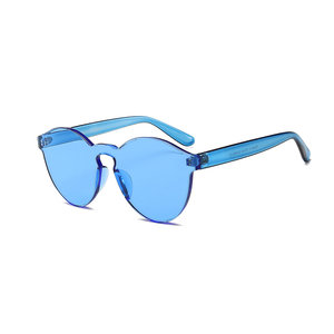 Occhiali da Sole da Donna Ispirati ai Designer U008LYS Vendita all'Ingrosso - Product Image 1