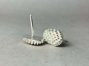 Nuevos pendientes de plata de ley 925 hechos a mano de estilo Vintage bohemio con tachuelas punteadas joyería Trendypearl para bodas y regalos - Product Image 4