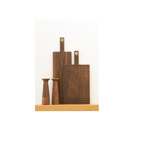 Planche à découper en bois d'acacia et de manguier artisanale avec des tailles personnalisées conçues pour une utilisation élégante à la maison et à l'hôtel Planche à fromage en résine - Product Image 1