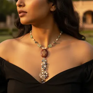 Collier vintage pour femme avec pendentif à pompon, perles d'eau douce et pierres précieuses, chaîne en argent 925 pour mariage - Product Image 1