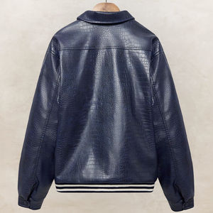 เสื้อแจ็กเก็ตหนังจระเข้ปักลาย3ชิ้นสำหรับผู้ชายเสื้อแจ็กเก็ตหนังจระเข้ผ้าทอแบบไม่ถักทอสำหรับฤดูหนาวโลโก้ออกแบบได้ตามต้องการ - Product Image 4