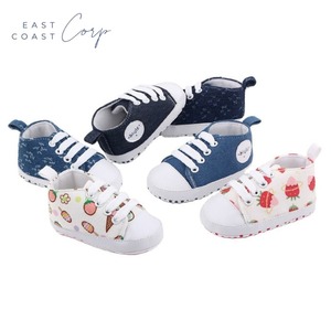 Venta al por mayor algodón suave lona Prewalkers para niños niñas fruta estampado Casual invierno Bebé Zapatos primavera otoño calcetín cierre occidental - Product Image 1