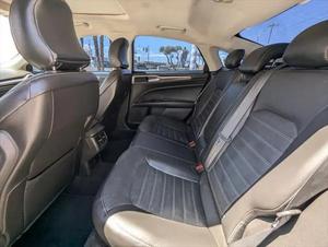 2015 Ford Fusion SE - Product Image 4