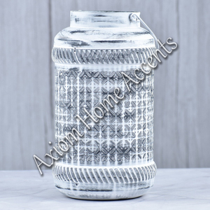 Linternas de velas de vacaciones contemporáneas, decoración festiva hecha a mano, elegancia moderna de Axiom Home Accents - Product Image 5