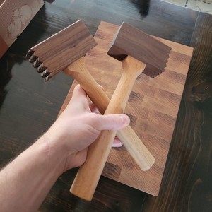 Marteau à viande professionnel en bois d'acacia - Battoir à viande double face - Attendrisseur de viande en bois naturel pour steak, poulet et volailles - Product Image 2