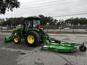 Tractor John Deere 4044R 4x4 para Agricultura con Implementos Completos a Precios Muy Económicos en Venta - Product Image 4