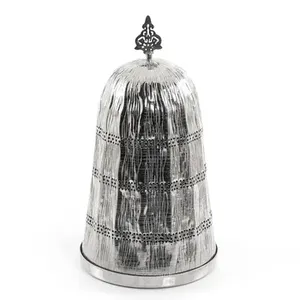 Boîte à bonbons en laiton pur poli doré avec finition en aluminium idéale pour servir des bonbons et des chocolats aux noix dans un style luxueux - Product Image 5