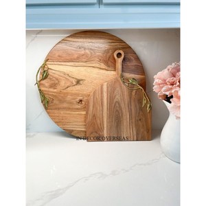 Bloc à découper de forme ronde en bois d'acacia de qualité supérieure le plus exigeant avec feuilles en métal plaqué or Designer à bas prix - Product Image 6