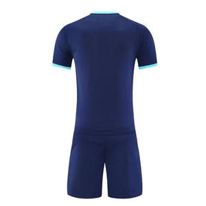 Kits d'uniformes de football personnalisables de qualité supérieure Style européen confortable pour les clubs de football et les joueurs - Product Image 2