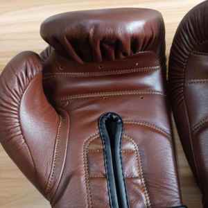 Gants de boxe de haute qualité avec support de poignet Idéal pour la salle de sport et l'utilisation à domicile Service OEM disponible - Product Image 4