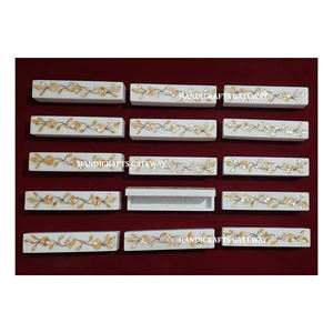 Bolígrafo y caja de lápices con diseño de flor de madreperla amarilla con incrustaciones de mármol blanco de alta calidad para regalar - Product Image 1