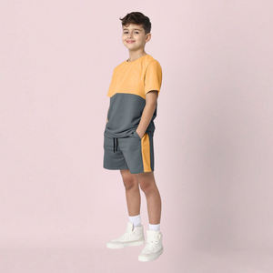Ensemble de vêtements pour garçons respirants personnalisés de haute qualité, style décontracté pour garçons et filles, t-shirt à manches courtes, short mi-long, ensemble pour enfants - Product Image 1