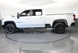 1GC4KNEY8SF206979 2025 Camioneta de Trabajo Pesado 4x4 6.6L V8 401hp Bajo Kilometraje - Product Image 4