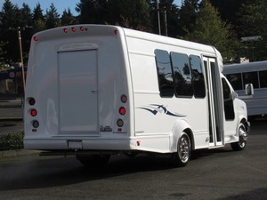 2024 Chevrolet Starcraft Starquest 14 passageiros w/bagagem traseira S01520 - Product Image 3