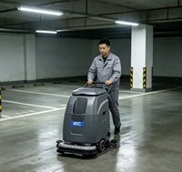 Autolaveuse commerciale autotractée X55D avec réservoirs d'eau propre 55L et d'eau sale 60L, largeur de balayage 550mm
