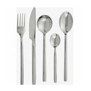 ด้ามจับเซรามิกหลายสีพร้อมชุดช้อนส้อมชุบทองสไตล์ตะวันตกพร้อมชุดมีดีไซน์ที่เป็นเอกลักษณ์ - Product Image 1