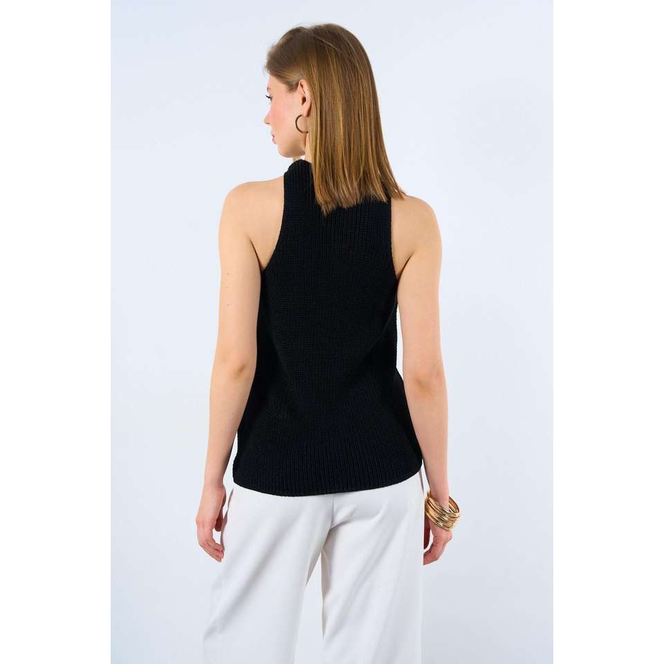 Women's Black Neck Accessory Detailed Textured Blouse