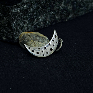 Breloque de lune faite à la main en argent massif 925, pendentif 18x6 MM, bijoux unisexe, cadeau pour elle - Product Image 4