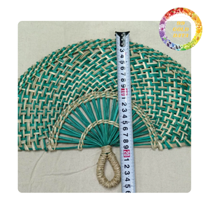 Abanico de mano hecho de algas marinas | Artículo ecológico para regalo y decoración del hogar | Origen de Vietnam - Product Image 1