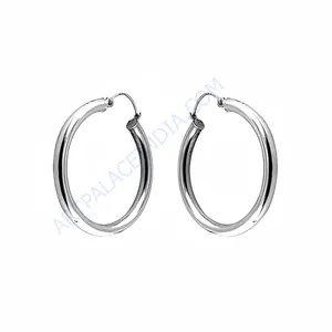 Aretes de Aro Redondos Simples de Acero Inoxidable Plateado en Plata de Ley para Mujer, Accesorios de Moda para Fiestas - Product Image 2