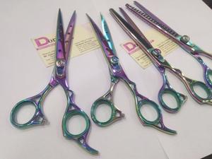 Ciseaux de barbier et ciseaux à effiler professionnels de haute qualité, étiquette personnalisée, ensemble de ciseaux de barbier en acier inoxydable arc-en-ciel fabriqués au Pakistan - Product Image 2