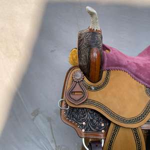 Ensemble de selle western en cuir avec décorations en bois de qualité supérieure pour la course de barils |   Accessoires en acier inoxydable façonnés à la main, ensemble de tack gratuit pour l'équitation - Product Image 2