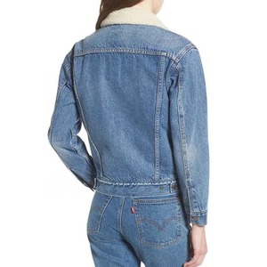 High Quality Women's Cropped Denim Jackets Casual Jean Coat With <b>Fur</b> Custom OEM Supply and Different Color - Product Image 3