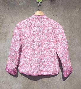 Chaqueta de algodón acolchada hecha a mano india de gran venta Jaipuri Vintage algodón Kantha chaqueta con estampado Floral Reversible - Product Image 6