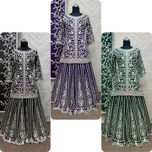 El nuevo conjunto de Sharara étnico de diseñador con parte superior bordada elegante y detalles de lentejuelas incluye Dupatta para ocasiones especiales de fiesta - Product Image 1