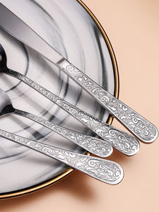 Ensemble de couverts en acier inoxydable poli doré de qualité supérieure, idéal pour la cuisine à domicile, les restaurants, les hôtels et les services de restauration quotidienne - Product Image 3