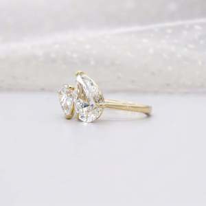 Toi et Moi แหวนหมั้นเพชรสองลูกแพร์เติบโตในห้องปฏิบัติการ - Product Image 3