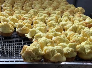 Pastel de Huevo Vietnamita (Banh Thuan), Bocadillo Festivo Clásico, Sra. Sophie - Product Image 2