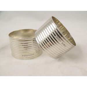 Servilleteros de metal de lujo con diseño elegante perfecto para la decoración festiva del banquete de boda y accesorios de utensilios de cocina - Product Image 2