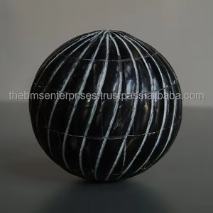 Boules décoratives de nacre décorative de coquillage magnifiquement conçues pour bouteilles d'eau et décoration intérieure - Product Image 3