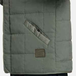 Chaqueta abullonada ligera para hombre: cálida y resistente al agua, perfecta para actividades de invierno y al aire libre - Product Image 4