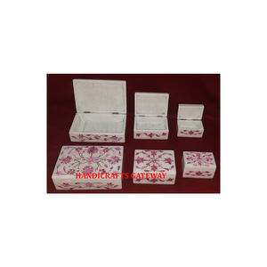 Marbre blanc pur avec finition fine et forme rectangulaire polie lisse boîtes de rangement de bijoux en incrustation de nacre rose - Product Image 1