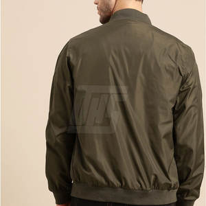 Veste d'échauffement en tissu doux pour la salle de sport et les entraînements en extérieur - Product Image 5