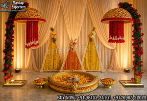 เวทีพิธีวัตนาสุดหรูทันสมัยพร้อมอ่างไฟเบอร์กลาสสีทองรูปทรงดอกไม้ขนาดใหญ่สำหรับธีมฮัลดี พร้อมเก้าอี้ - Product Image 3