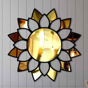 Miroir mural en métal au design moderne de fleurs le plus vendu d'Inde Miroir de maquillage de haute qualité fait à la main Fabricant et exportateur - Product Image 1
